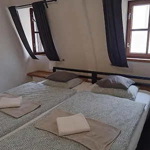  Hostel Eleven Çek Cumhuriyeti
